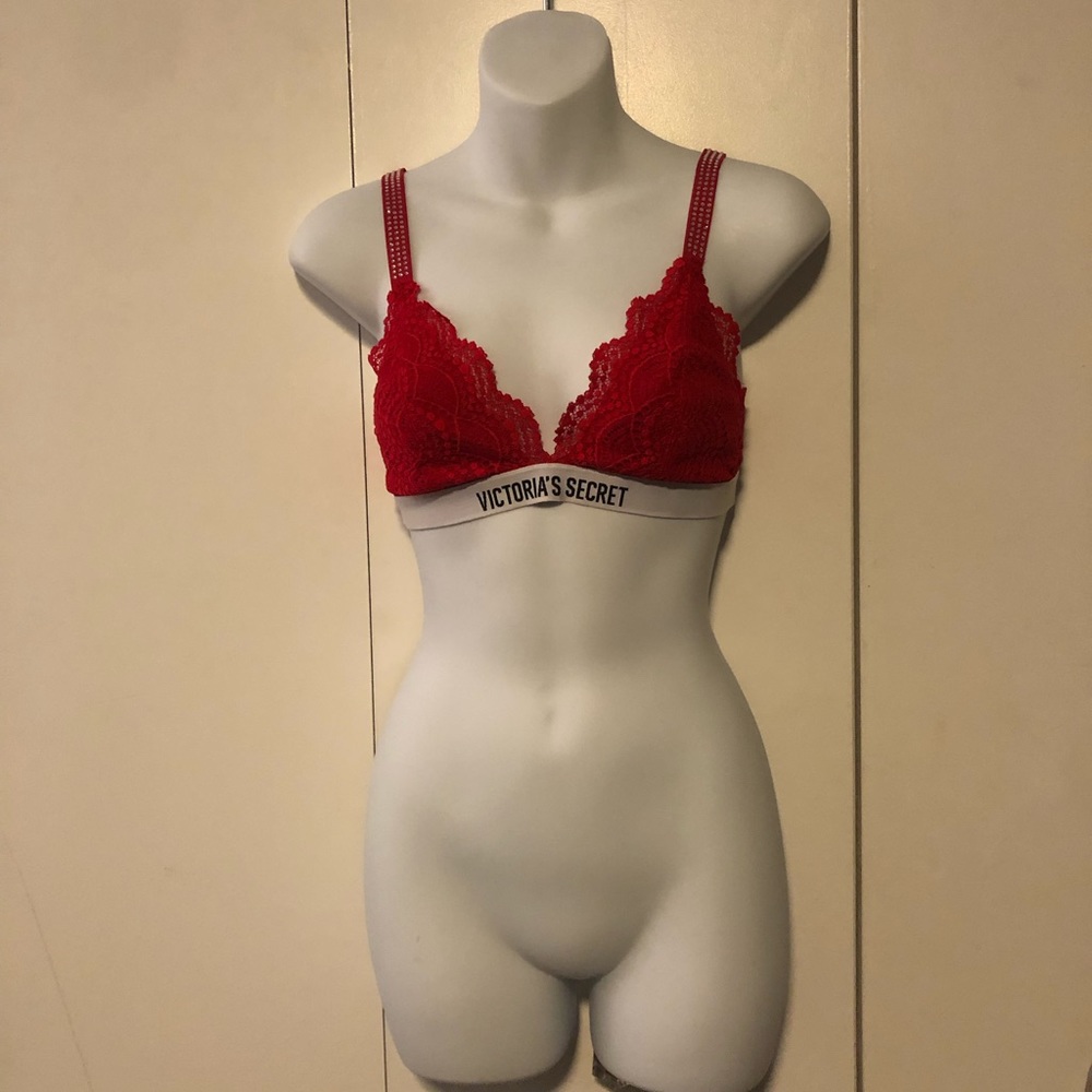 NWOT Victoria Secret Christmas Bra